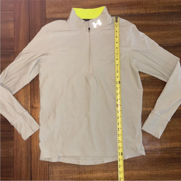Women’s Under Armour Heatgear Beige Quarter Zip Size Medium With Thumb Holes - Picture 3 of 14